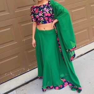 3 piece dress.     Top, skirt and dupatta.